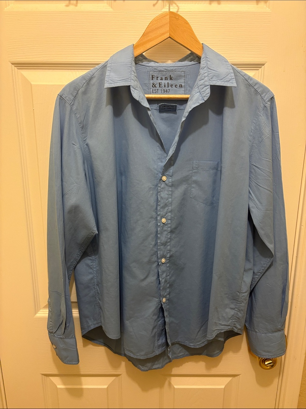 Frank & Eileen Light Blue Women's Button-Down Shirt